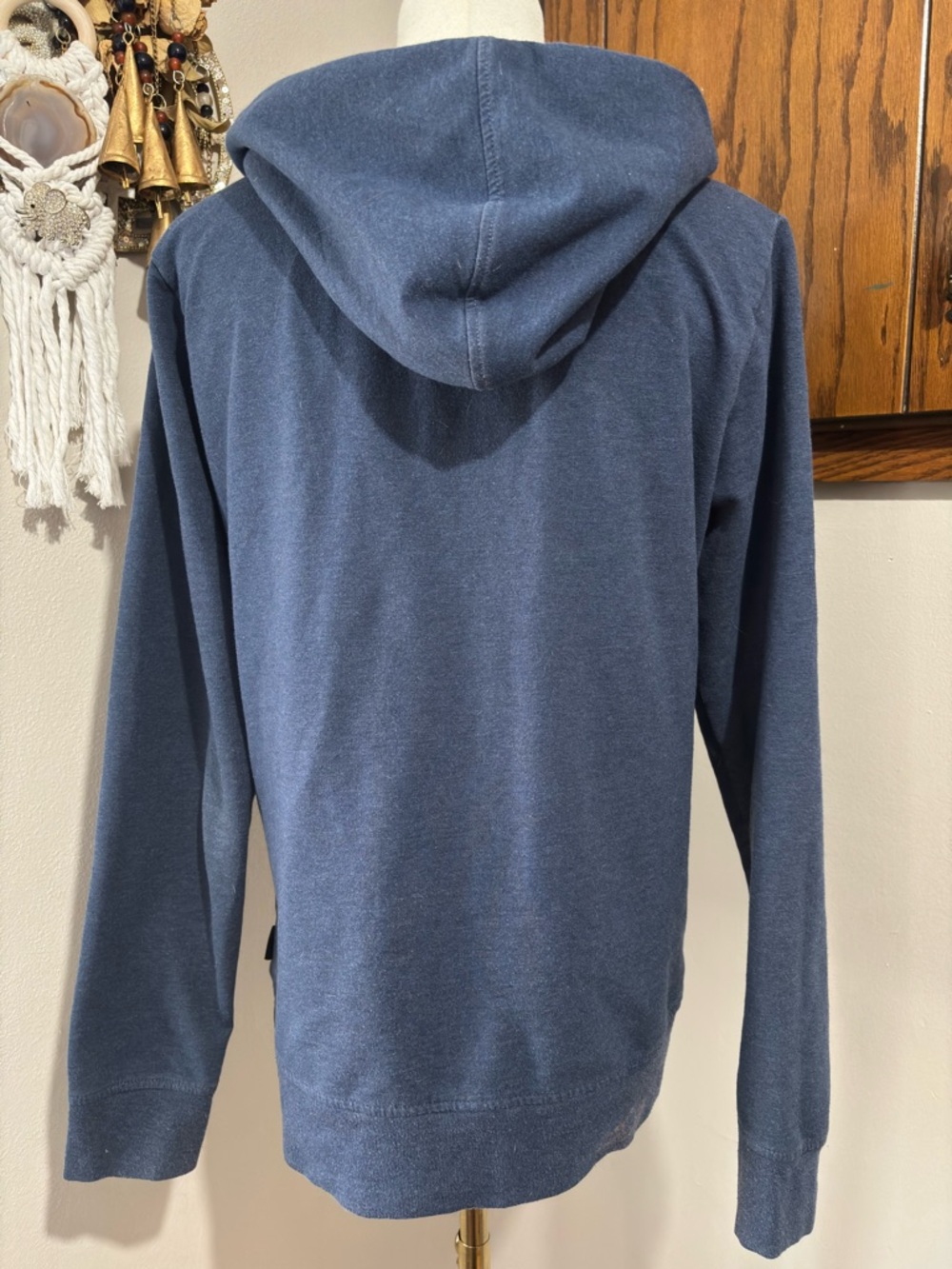 Patagonia Blue Long Sleeve Hooded Pullover Shirt Size Med Lavender Bike Graphic - Picture 6 of 16